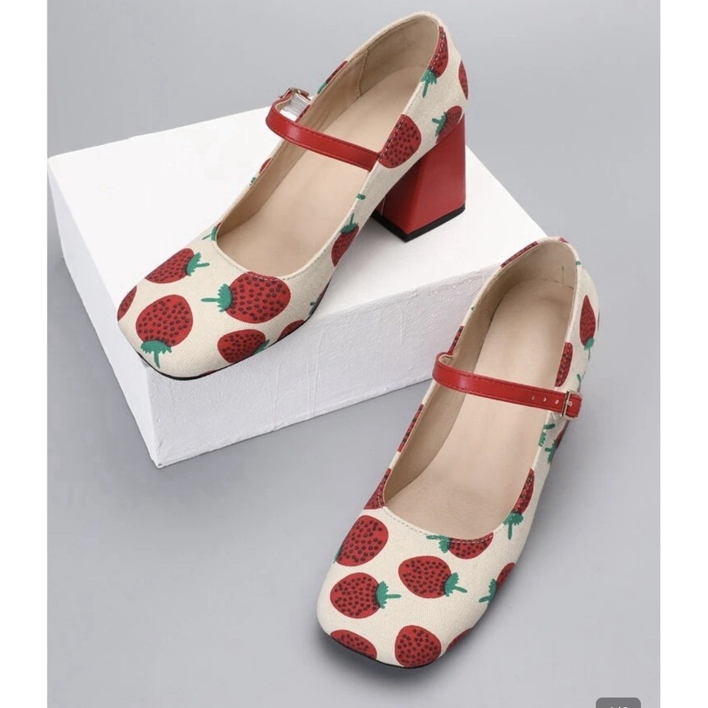 Strawberry Pattern Square Toe Chunky Heeled Mary Jane Pumps Sz 8 - Picture 3 of 12